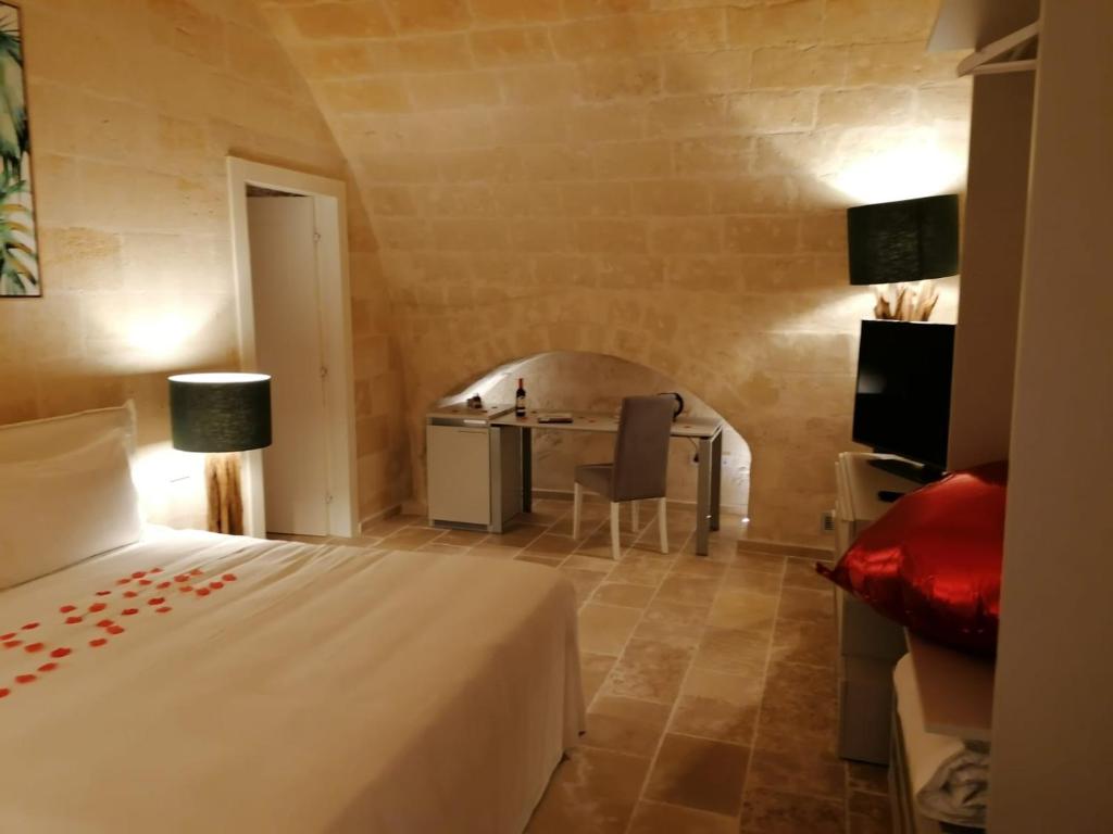 Cinque Elementi Sassi Matera - Deluxe con Vasca Idromassaggio Smeraldo - Fotografia 1