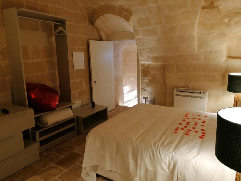 Cinque Elementi Sassi Matera - Deluxe con Vasca Idromassaggio Smeraldo - Fotografia 2